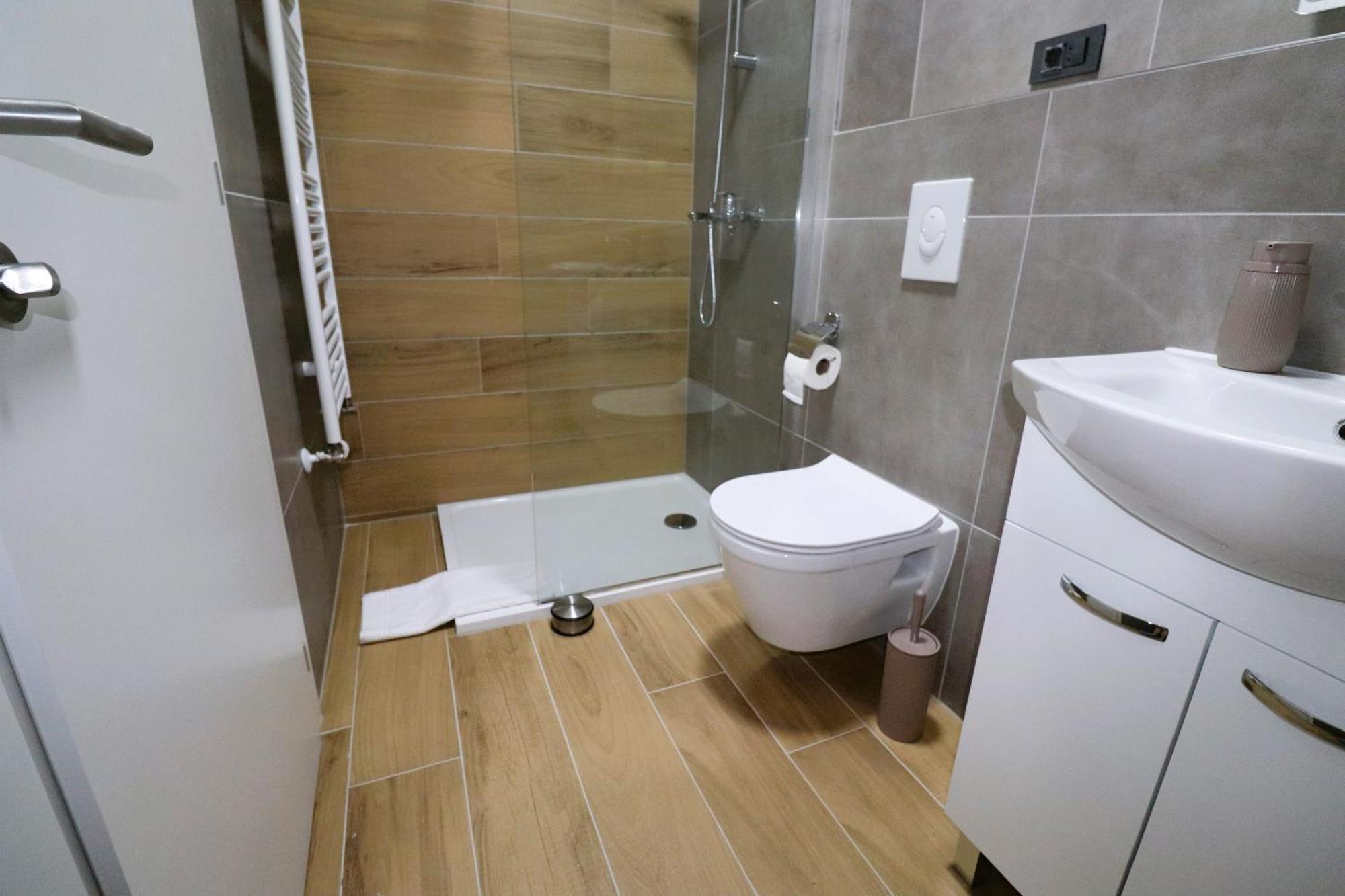 Rooms Matic Velika Mlaka Exteriör bild